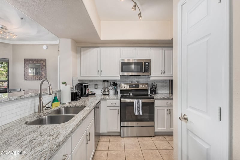 15095 Thompson Peak Pw #1005, Scottsdale, AZ 85260