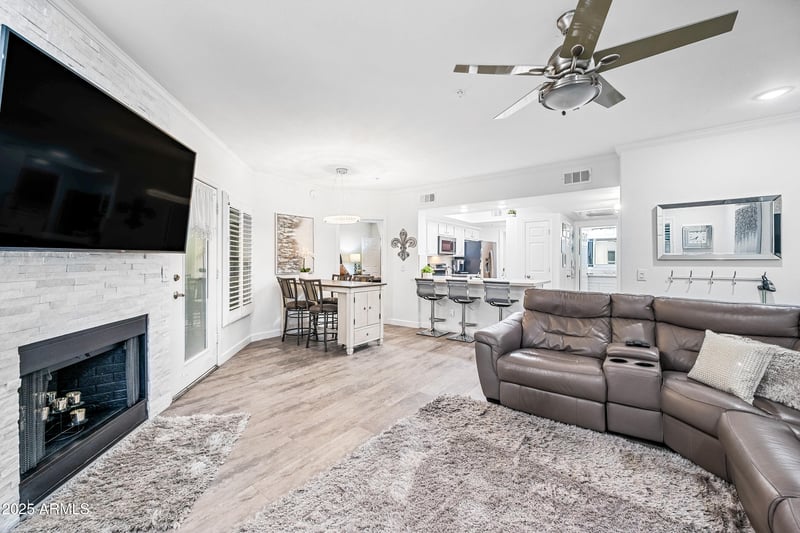 15095 Thompson Peak Pw #2046, Scottsdale, AZ 85260