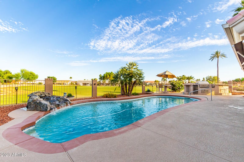 15105 W Ganado Dr, Sun City West, AZ 85375