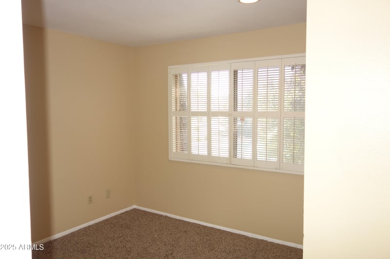 1511 Newport Dr, Tempe, AZ 85283