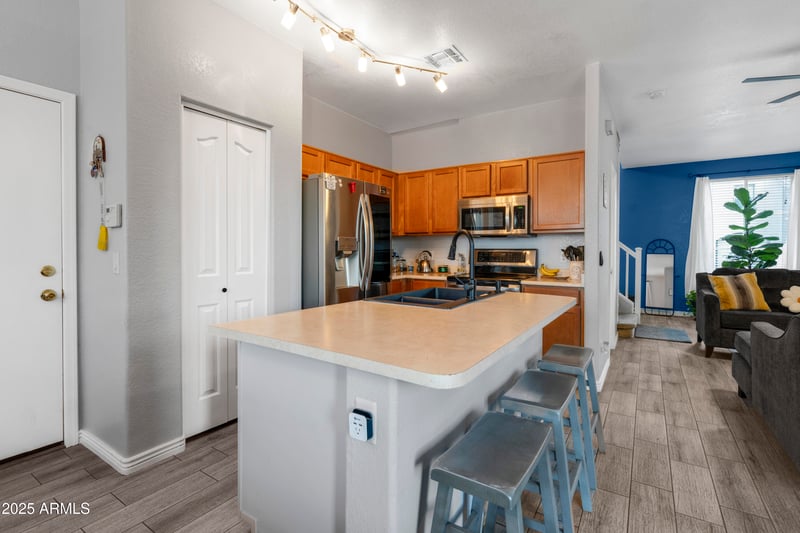 1512 Chipman Rd, Phoenix, AZ 85040