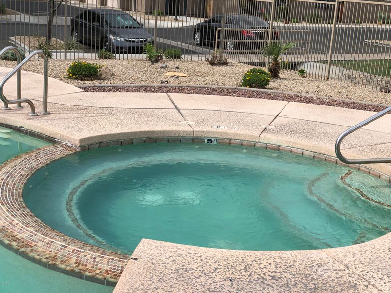 1513 N 79th Ln, Phoenix, AZ 85043