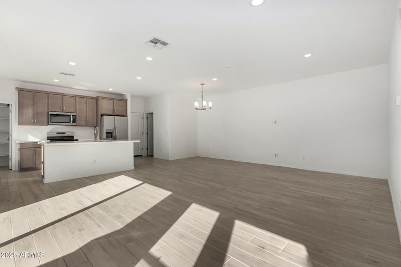 15138 Hadley St, Goodyear, AZ 85338