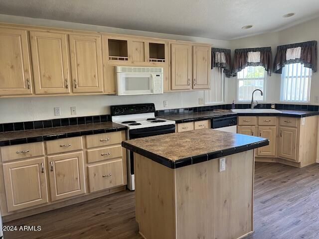 1514 E Helena Dr, Phoenix, AZ 85022