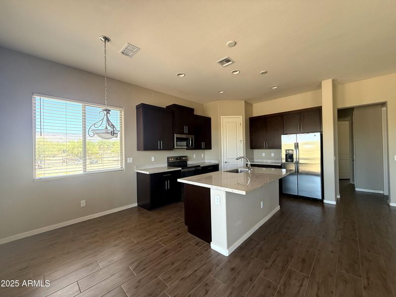 1514 E Wild Field Dr, New River, AZ 85087