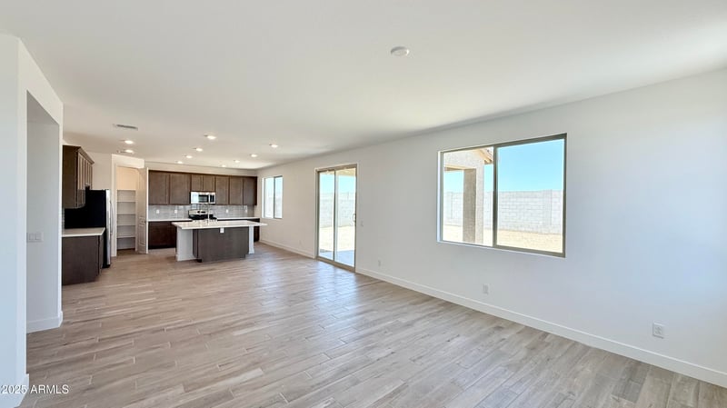 15146 Gray Fox Trl, Surprise, AZ 85387