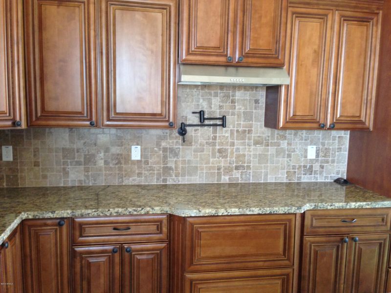 1515 E Chickasaw Dr, Phoenix, AZ 85086