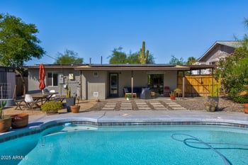 1515 Sunnyslope Ln, Phoenix, AZ 85020