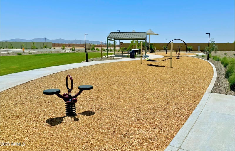 15154 Gray Fox Trl, Surprise, AZ 85387