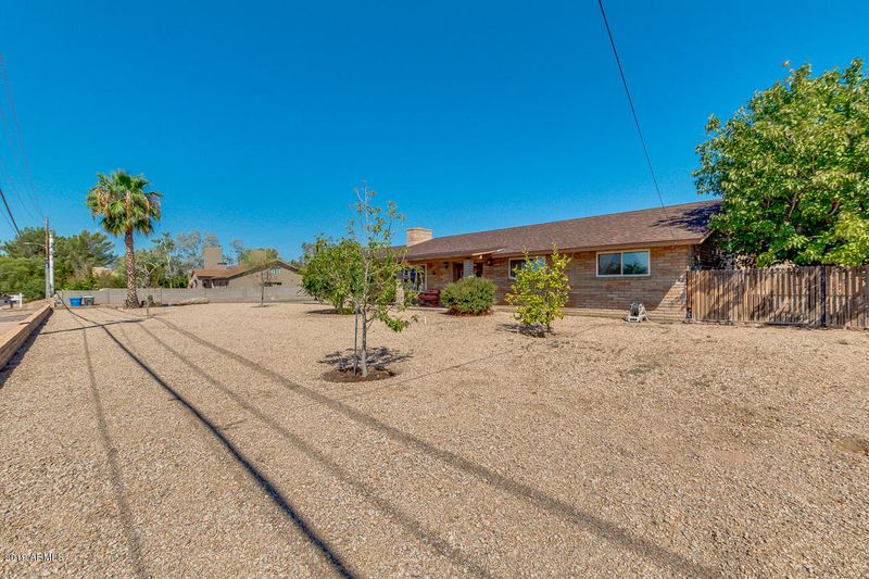 1516 E Grovers Ave, Phoenix, AZ 85022