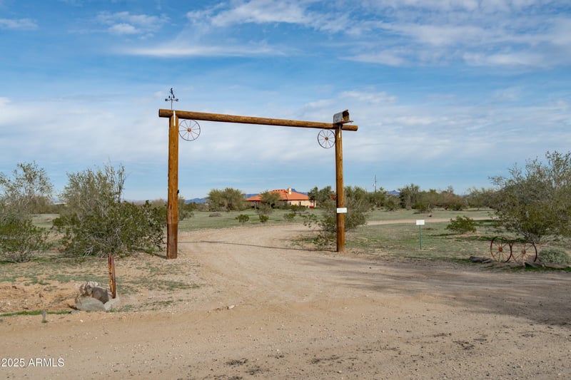 1516 S 547th Ave, Tonopah, AZ 85354