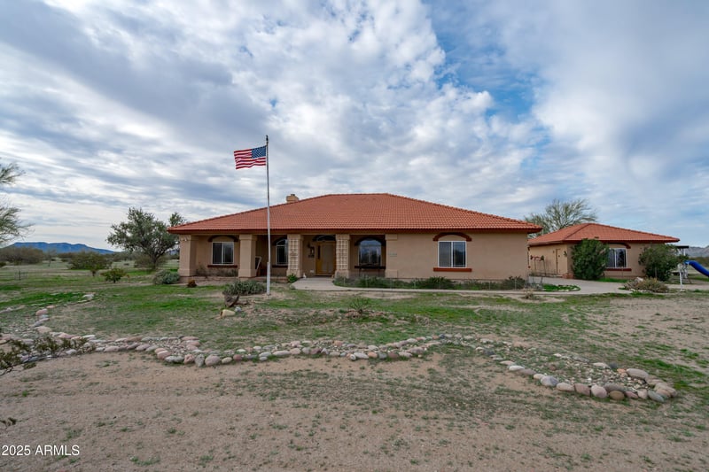 1516 S 547th Ave, Tonopah, AZ 85354