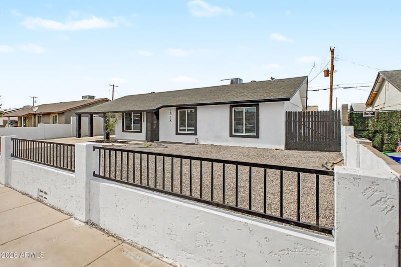 1516 7th Dr, Mesa, AZ 85202
