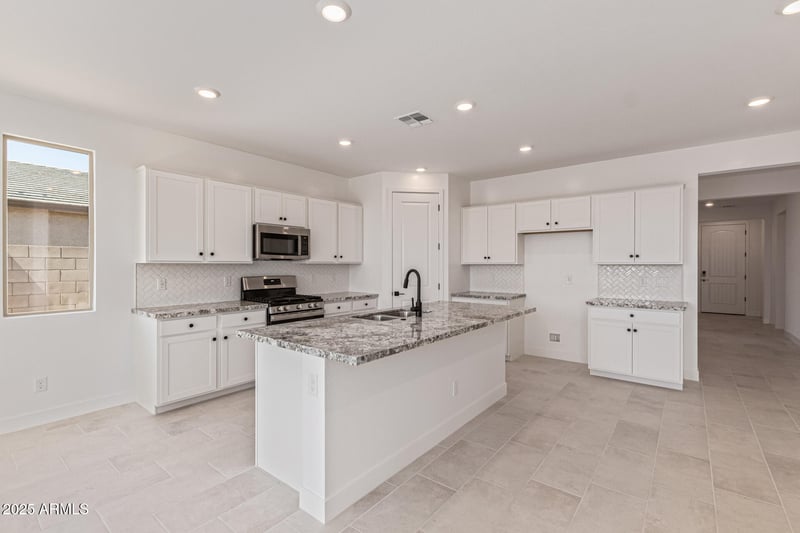 15167 Gray Fox Trl, Surprise, AZ 85387