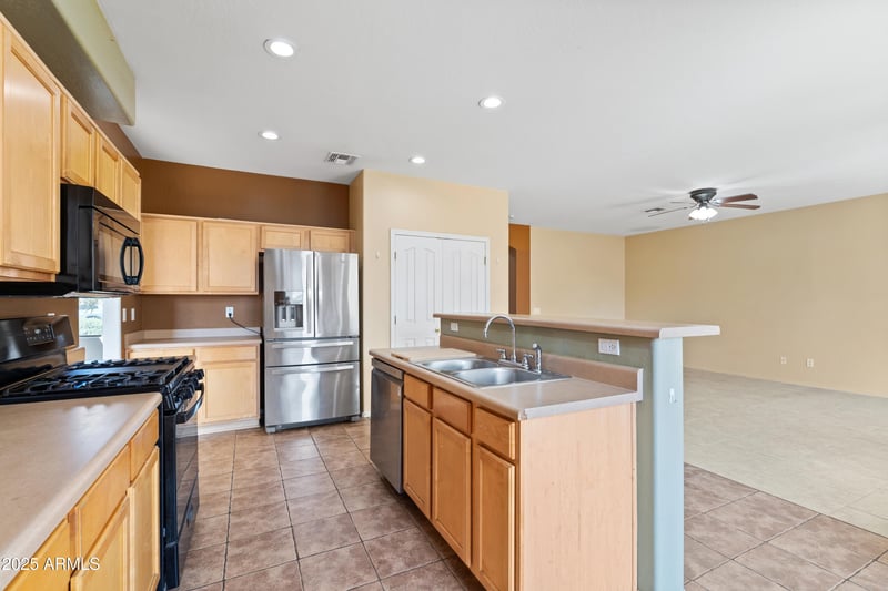 1517 80th Ln, Phoenix, AZ 85043