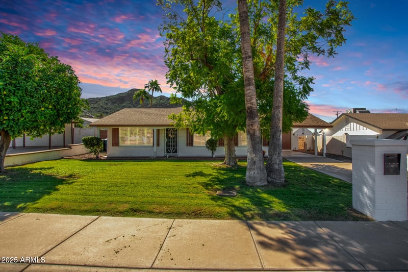 1517 Carol Ave, Phoenix, AZ 85020