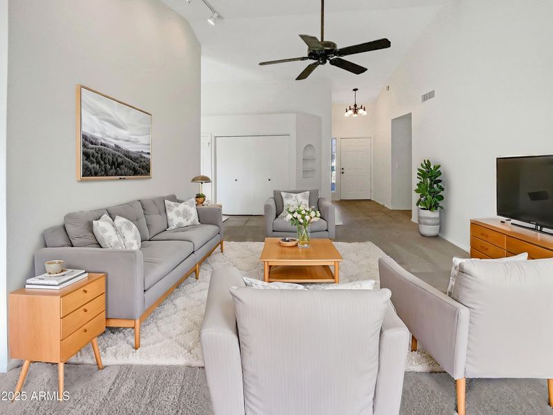 1517 E Piute Ave, Phoenix, AZ 85024