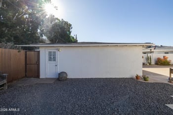 1517 Pinchot Ave, Phoenix, AZ 85014