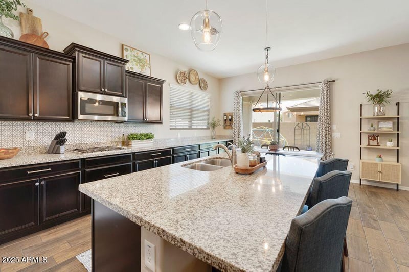 1517 Redondo Dr, Gilbert, AZ 85233