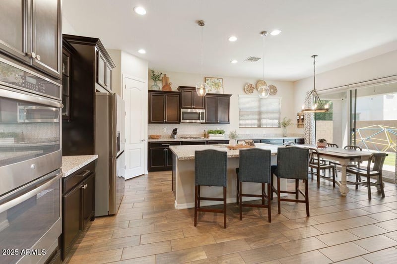 1517 Redondo Dr, Gilbert, AZ 85233