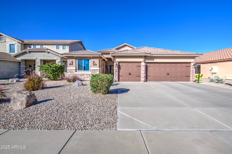 1518 Agrarian Hills Dr, San Tan Valley, AZ 85144