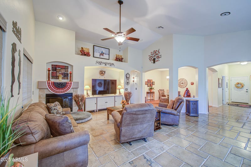 1518 Agrarian Hills Dr, San Tan Valley, AZ 85144