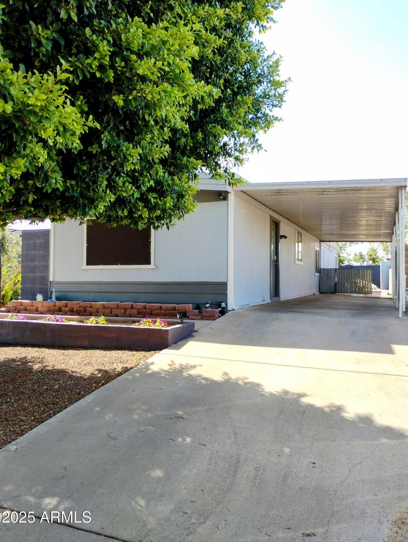 1518 Beck Ln, Phoenix, AZ 85023