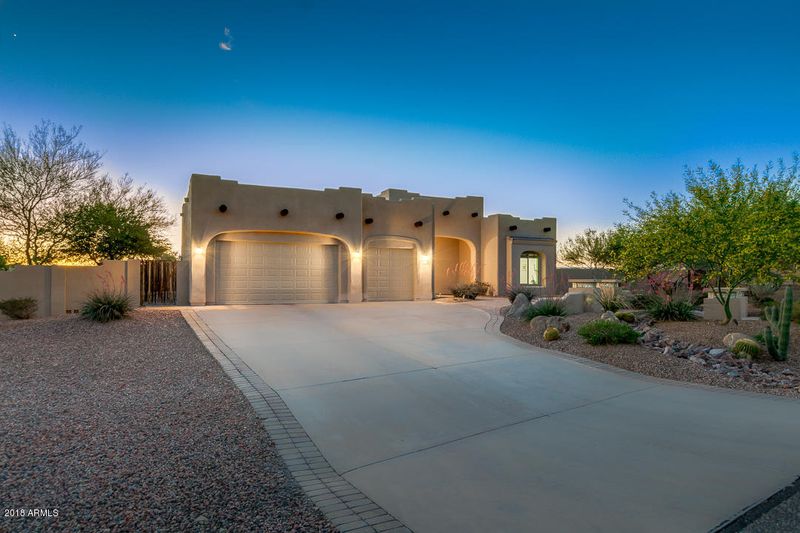 1518 E Breezy Dr, Phoenix, AZ 85086