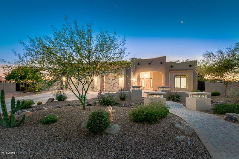 1518 E Breezy Dr, Phoenix, AZ 85086