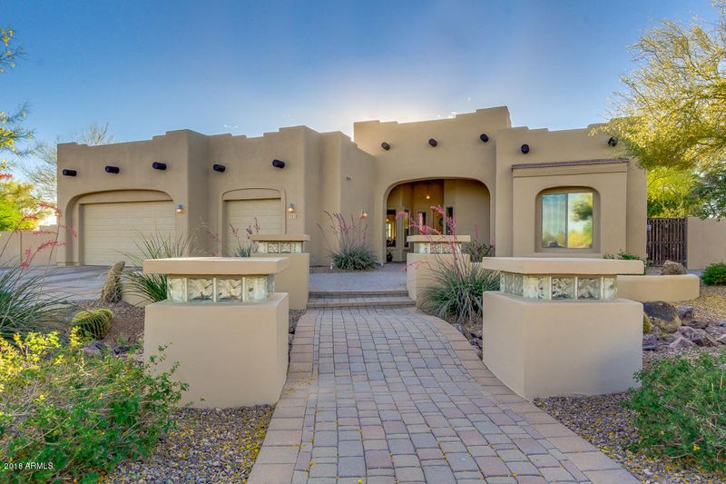 1518 E Breezy Dr, Phoenix, AZ 85086