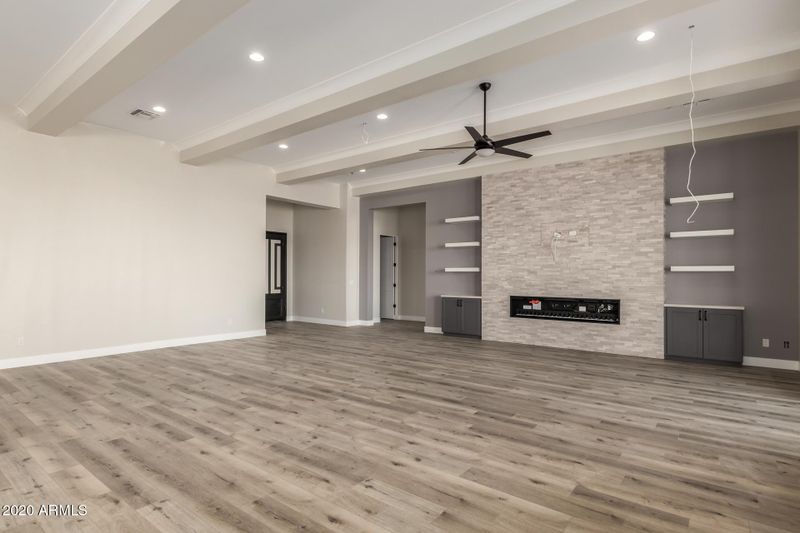 1518 E Cloud Rd, Phoenix, AZ 85086