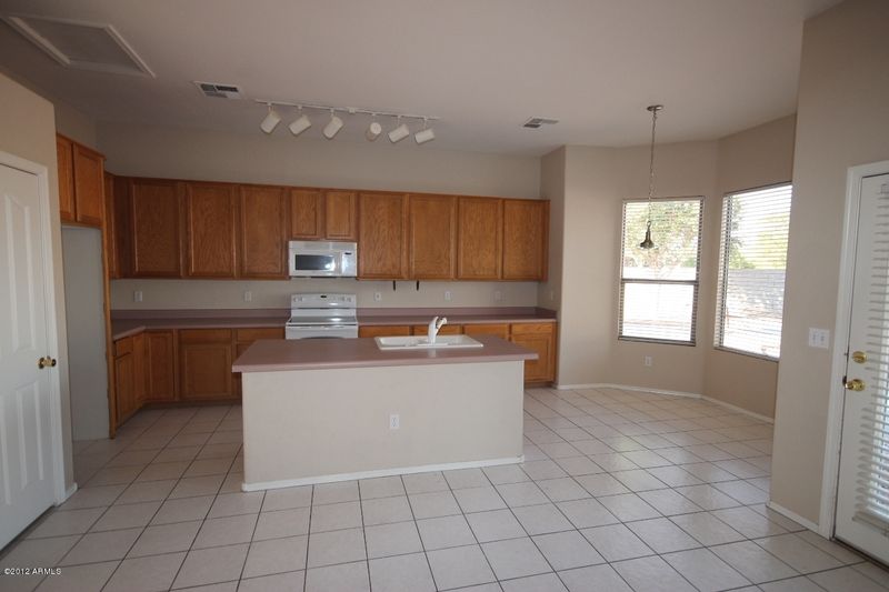 1518 N Saddle St, Gilbert, AZ 85233