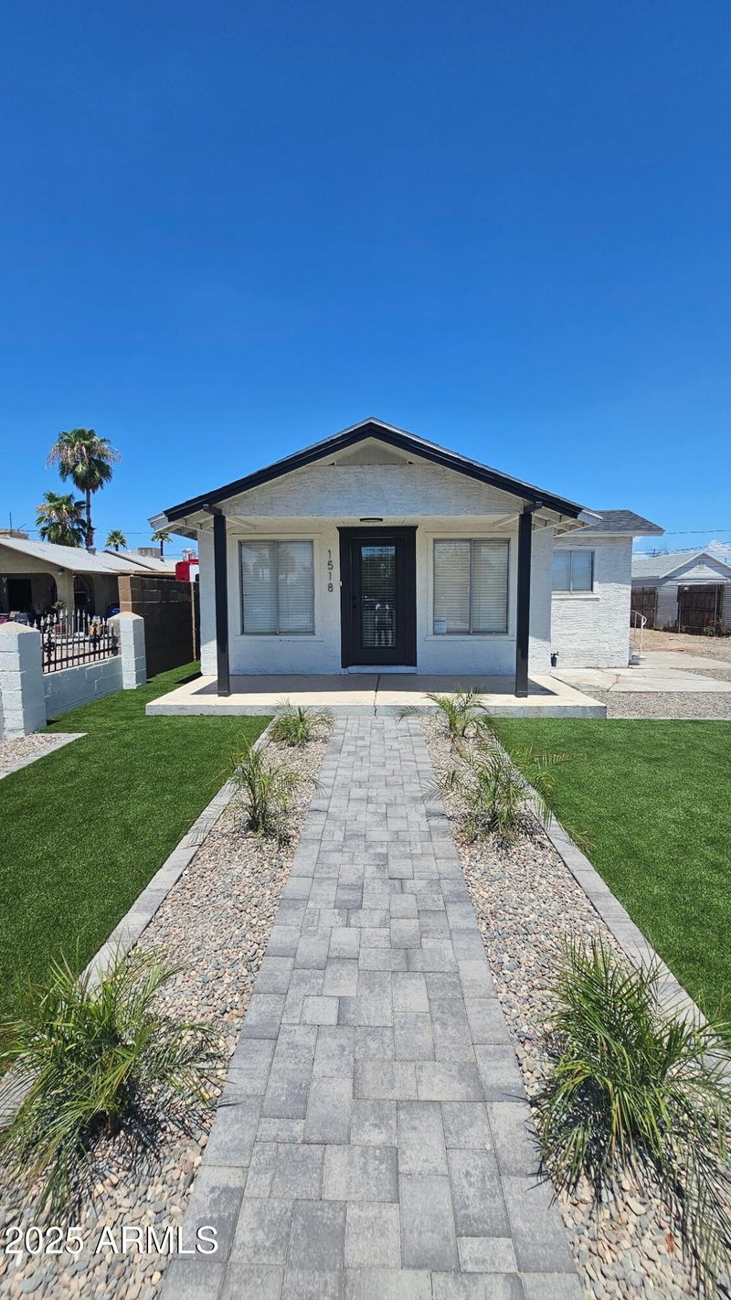 1518 Pierce St, Phoenix, AZ 85006