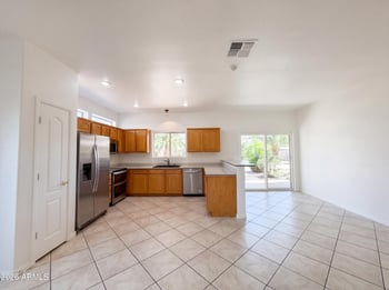 1519 Desert Ln, Phoenix, AZ 85042