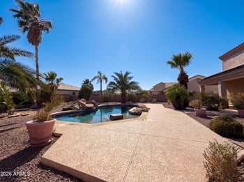 1519 Desert Ln, Phoenix, AZ 85042