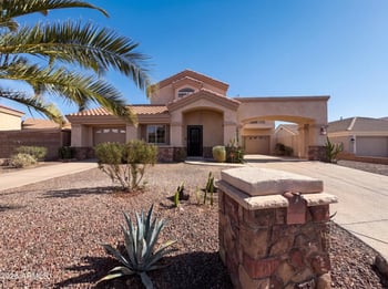 1519 Desert Ln, Phoenix, AZ 85042