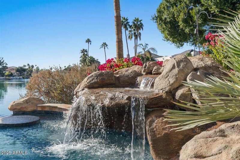 1519 Treasure Cove Dr, Gilbert, AZ 85234