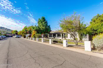 1520 Aster Dr, Phoenix, AZ 85029