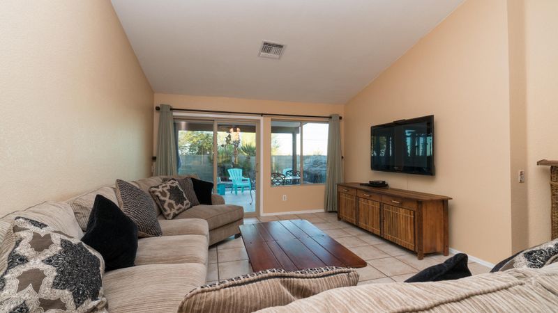 1520 E Le Marche Ave, Phoenix, AZ 85022