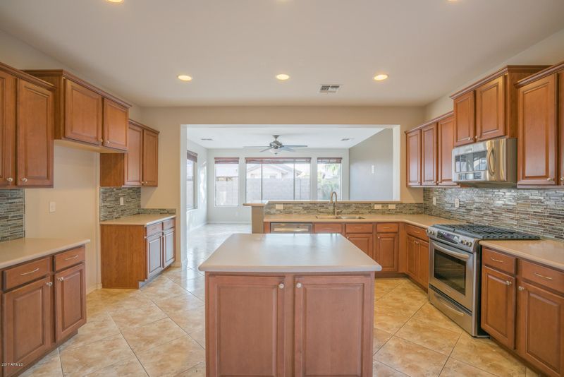 15205 W Calavar Rd, Surprise, AZ 85379