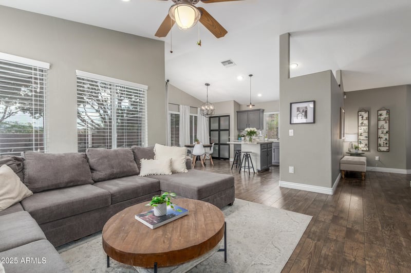 15208 14th Pl, Phoenix, AZ 85048