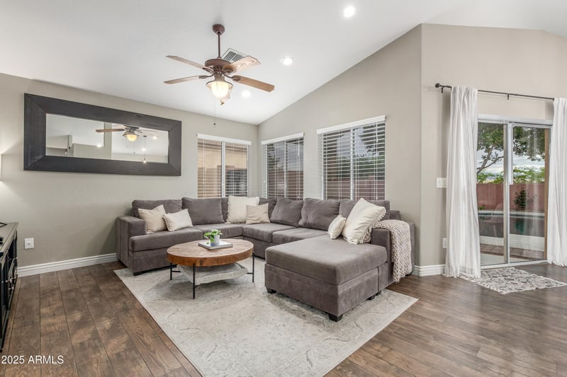 15208 14th Pl, Phoenix, AZ 85048
