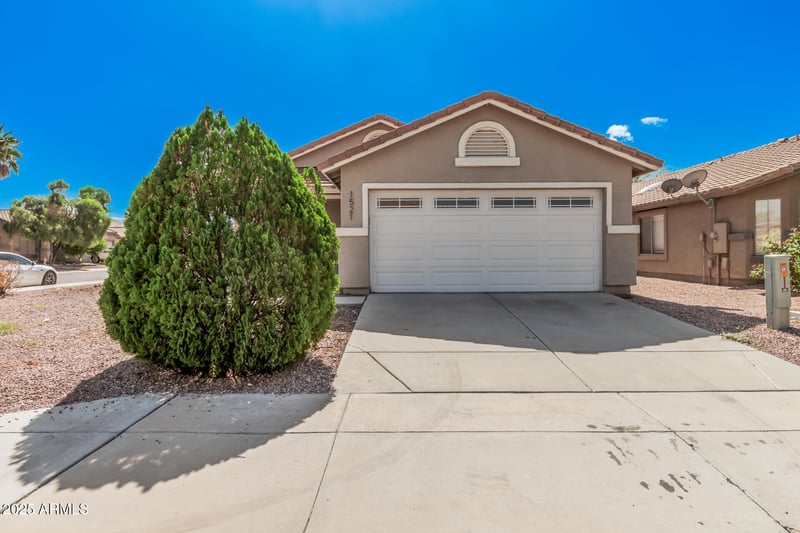 1521 Chambers St, Phoenix, AZ 85040