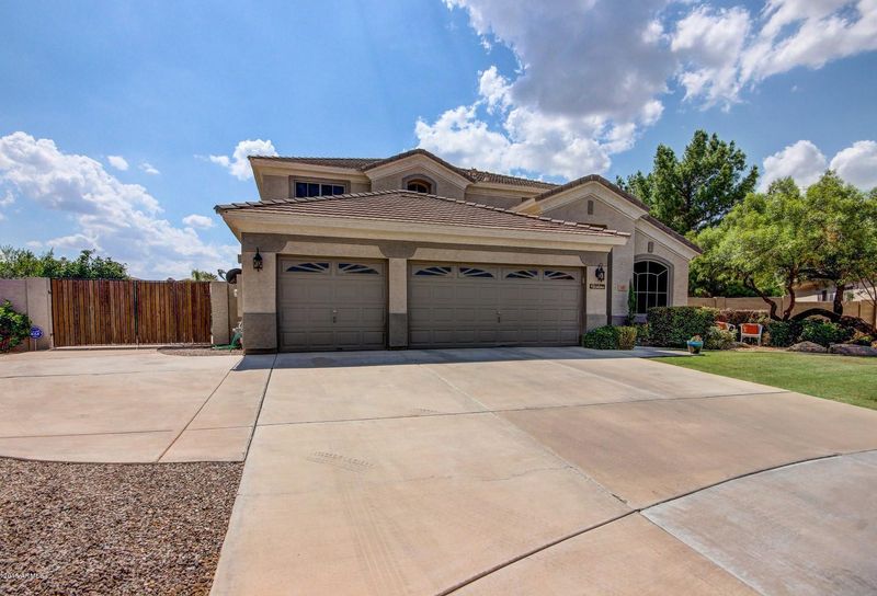 1521 E Appaloosa Ct, Gilbert, AZ 85296