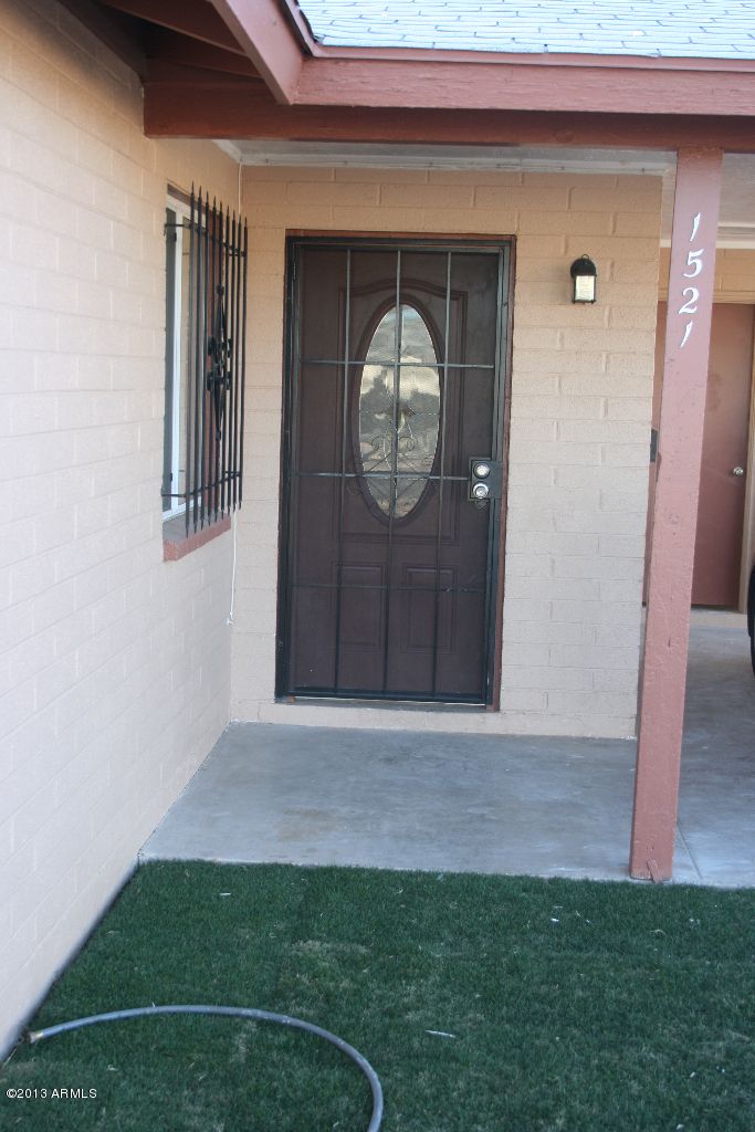 1521 E Crescent Cir, Mesa, AZ 85204