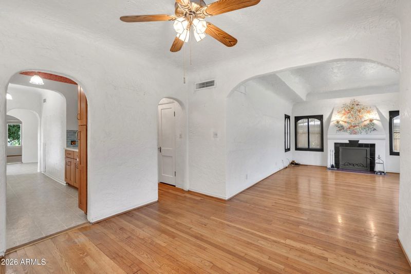 1521 E Flower St, Phoenix, AZ 85014