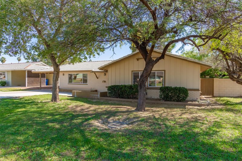 1521 E Mclellan Blvd, Phoenix, AZ 85014