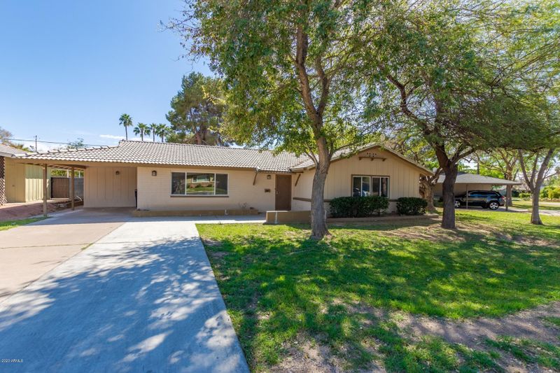 1521 E Mclellan Blvd, Phoenix, AZ 85014