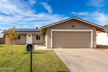 15210 51st Dr, Glendale, AZ 85306