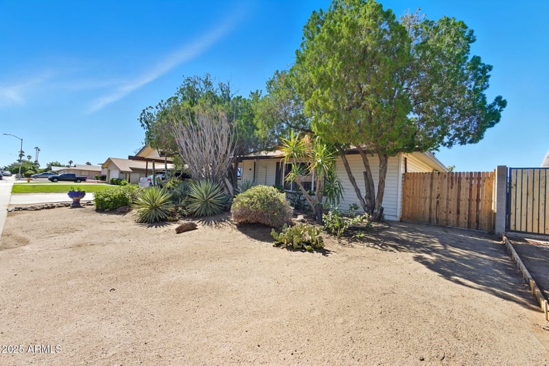 15212 37th Ave, Phoenix, AZ 85053